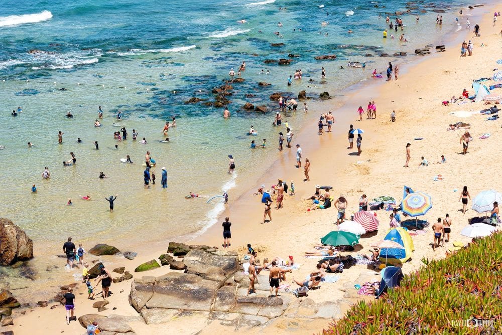 bar-beach-summer-newcastle-nsw.jpg Visitors enjoying a sunny summer day at Bar Beach in Newcastle NSW.