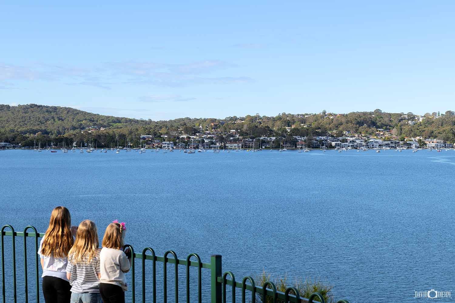 rocky-point-lookout-eleebana-lake-macquarie.jpg Rocky Point Lookout overlooking Lake Macquarie from Eleebana.