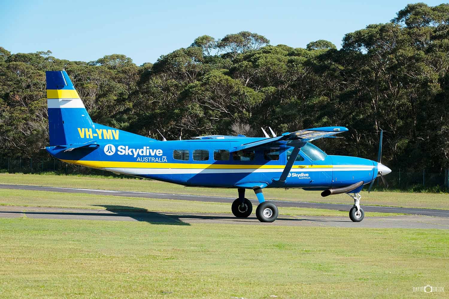 skydive-australia-lake-macquarie-airport.jpg Skydive Australia aircraft at Lake Macquarie Airport in Marks Point